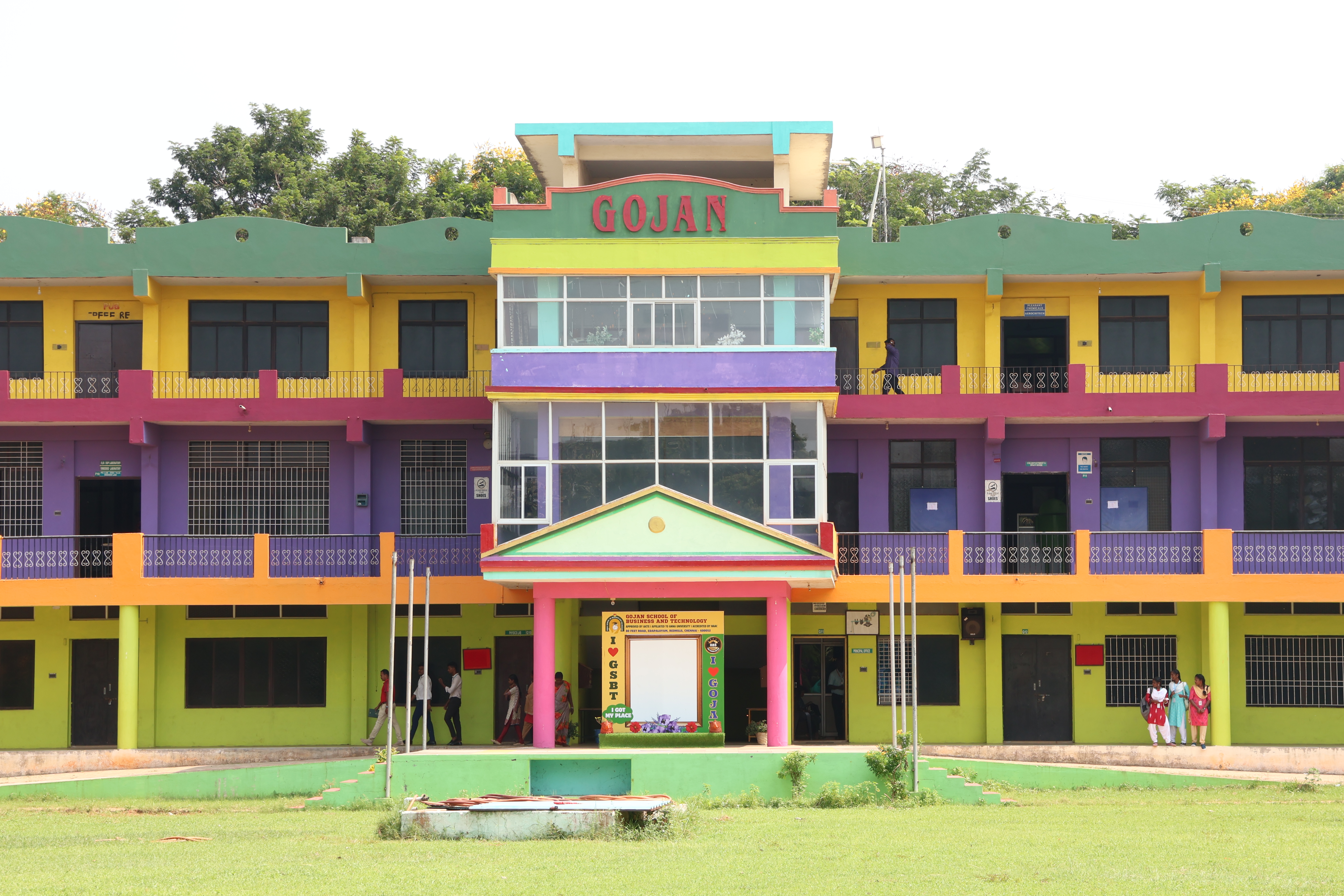 Gojan Campus Life